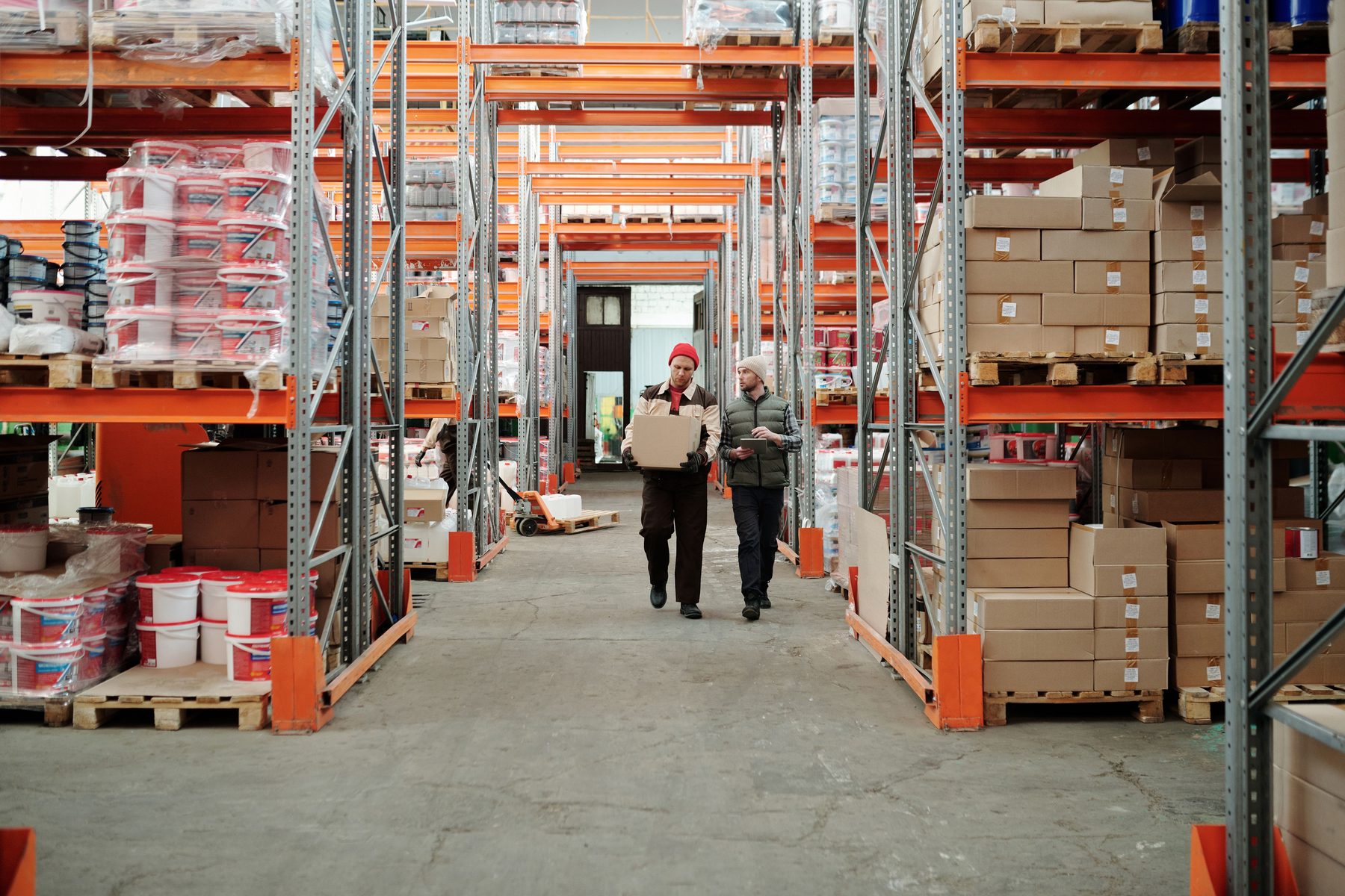 Warehouse packing photo for garment carton and shipping preparation